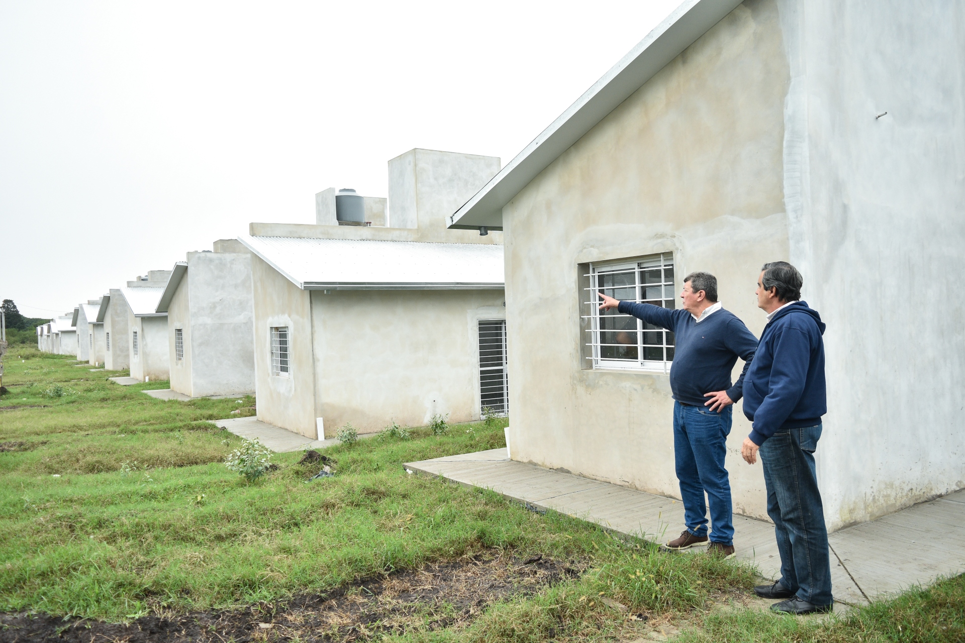 Verificaron grados de avance en las viviendas que se terminarán en Santa Elena y La Paz